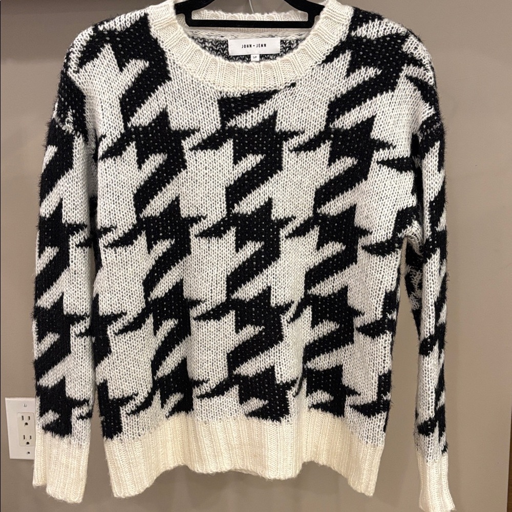 John + Jenn Rickey Houndstooth Crewneck Sweater Size S